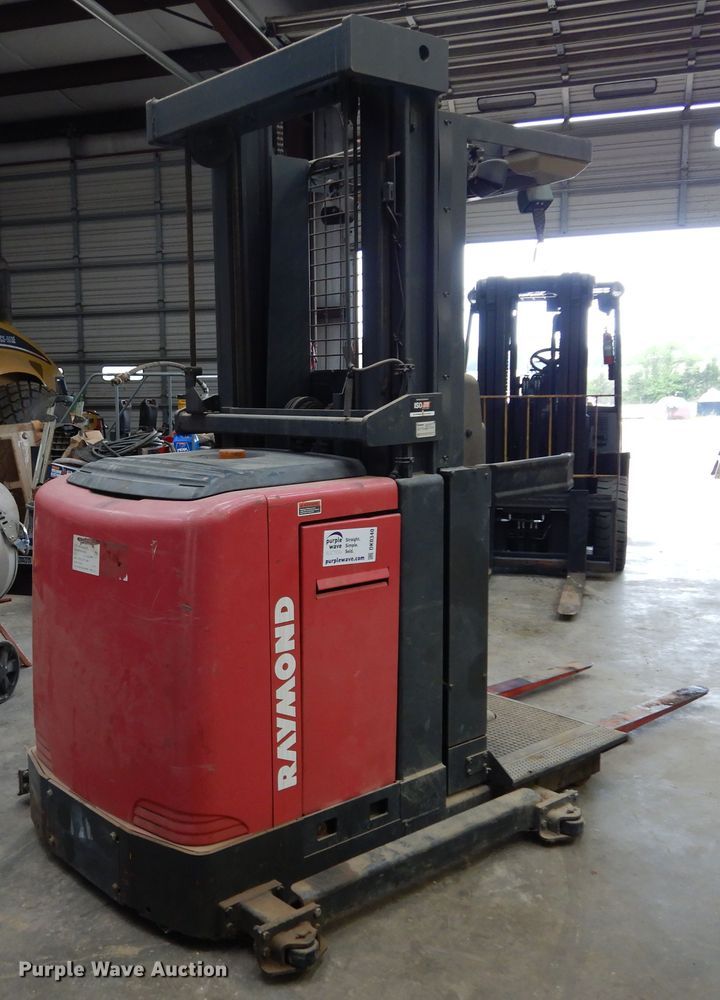 image for item DK0340 Raymond 520-OPC30TT  forklift