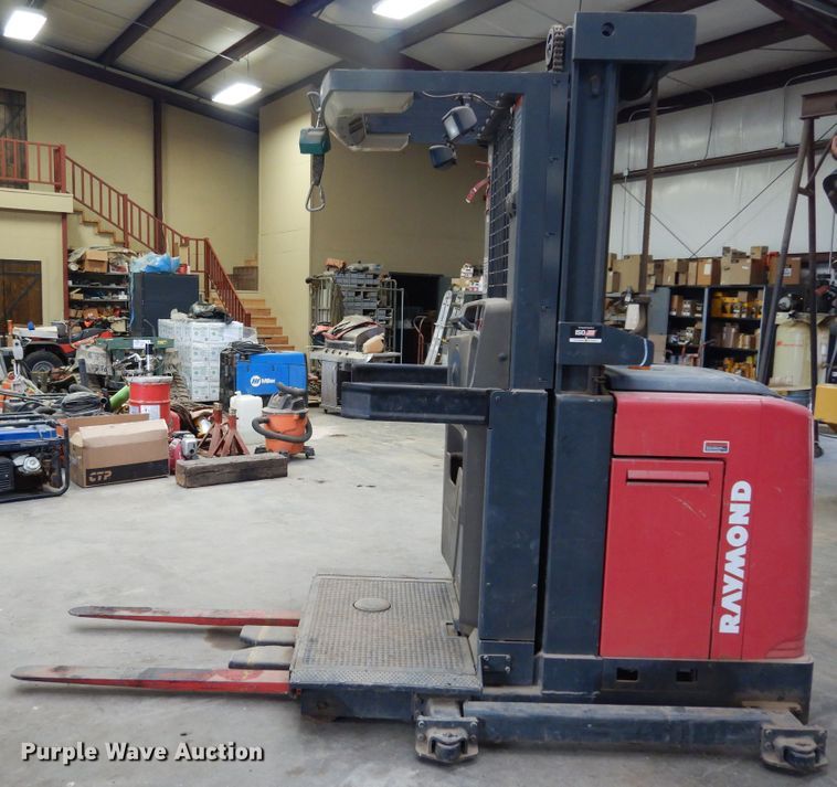 image for item DK0340 Raymond 520-OPC30TT  forklift