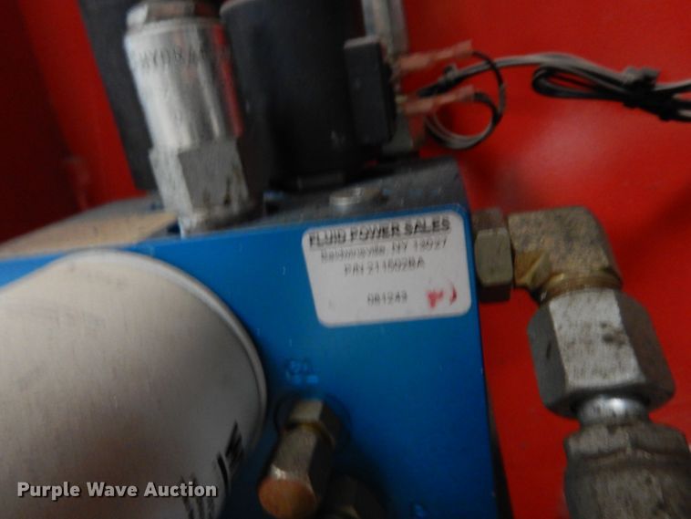 image for item DK0340 Raymond 520-OPC30TT  forklift