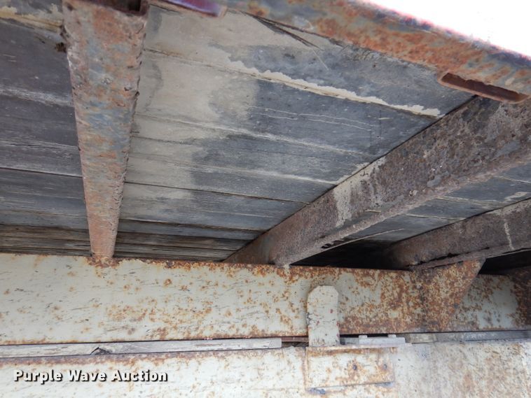 image for item DK1984 1976 Donahue GS30016EM  end dump trailer