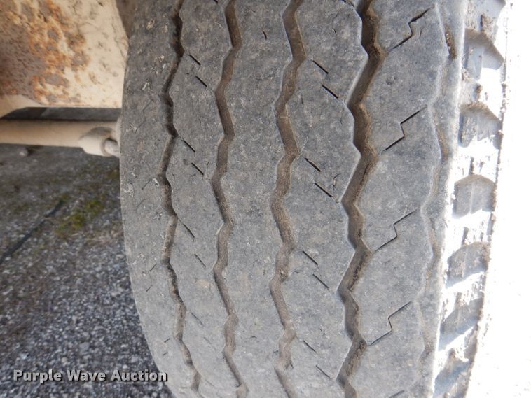 image for item DK1984 1976 Donahue GS30016EM  end dump trailer