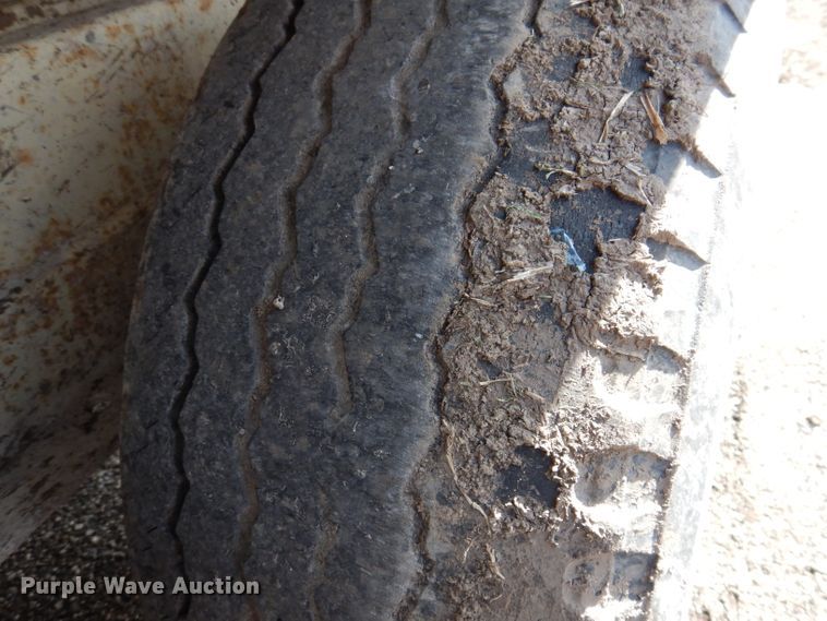 image for item DK1984 1976 Donahue GS30016EM  end dump trailer