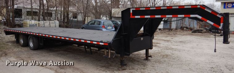 image for item DK1985 2011 PJ Trailer 60429  equipment trailer