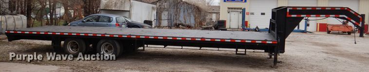 image for item DK1985 2011 PJ Trailer 60429  equipment trailer