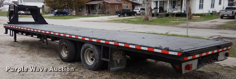 image for item DK1985 2011 PJ Trailer 60429  equipment trailer