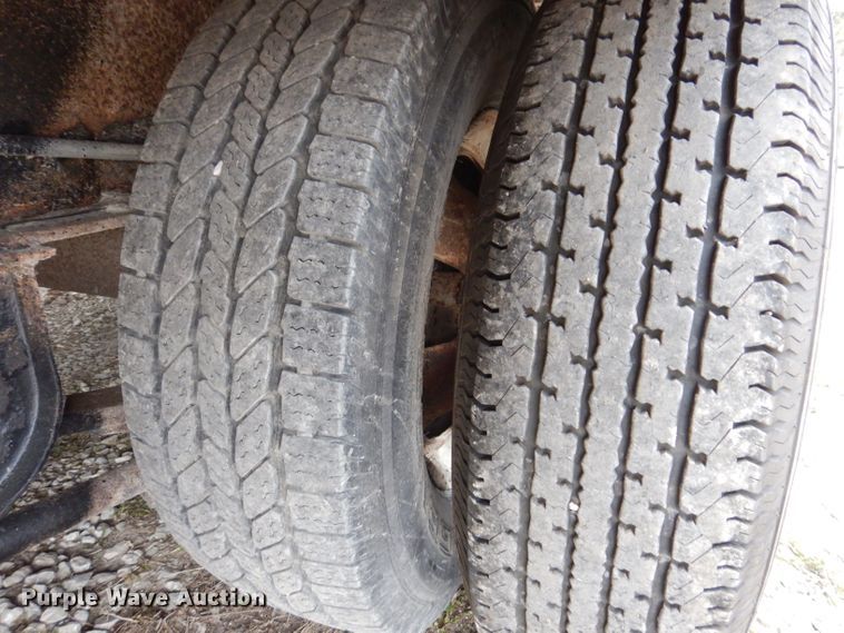 image for item DK1985 2011 PJ Trailer 60429  equipment trailer