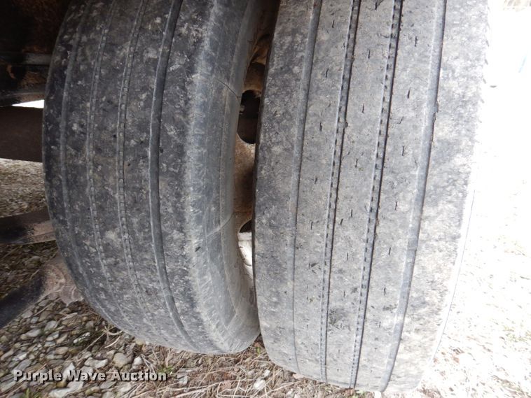 image for item DK1985 2011 PJ Trailer 60429  equipment trailer