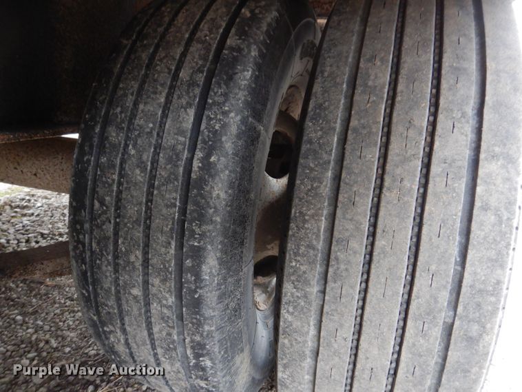 image for item DK1985 2011 PJ Trailer 60429  equipment trailer