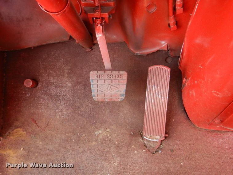 image for item DM3892 1985 Am General M934  truck cab and chassis