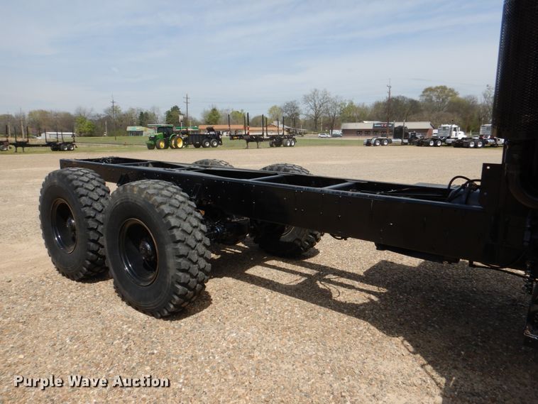 image for item DM3892 1985 Am General M934  truck cab and chassis