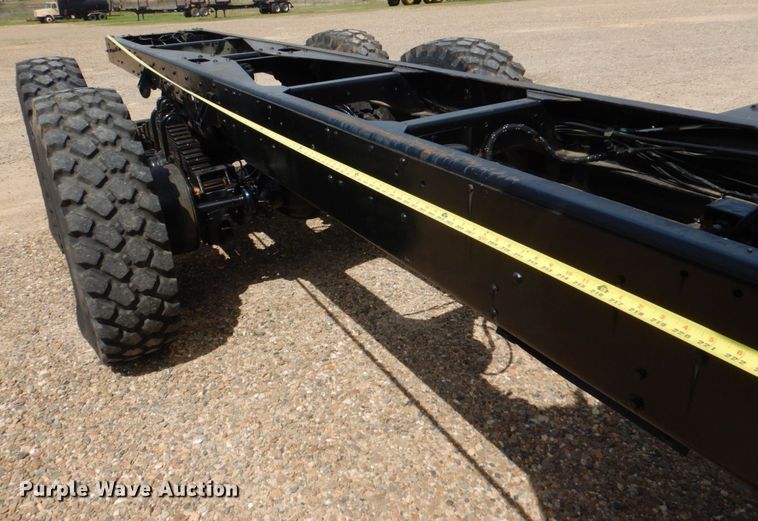 image for item DM3892 1985 Am General M934  truck cab and chassis