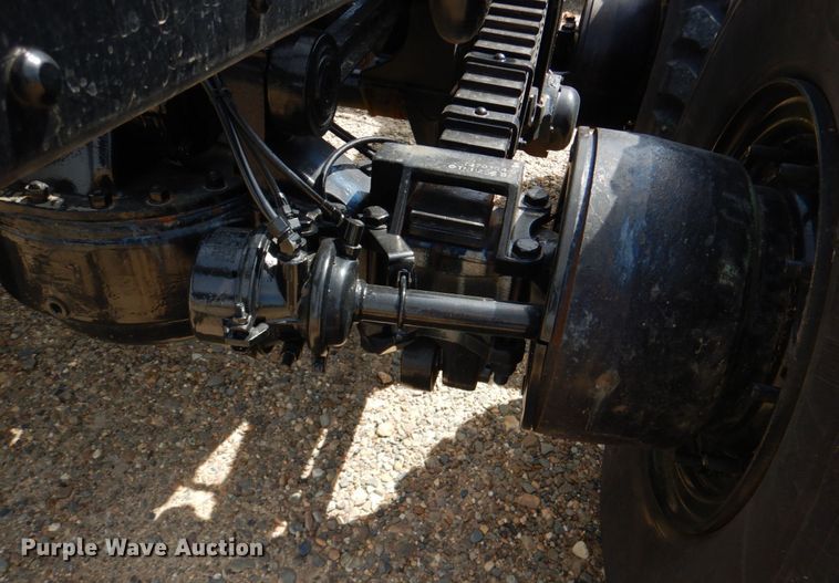 image for item DM3892 1985 Am General M934  truck cab and chassis