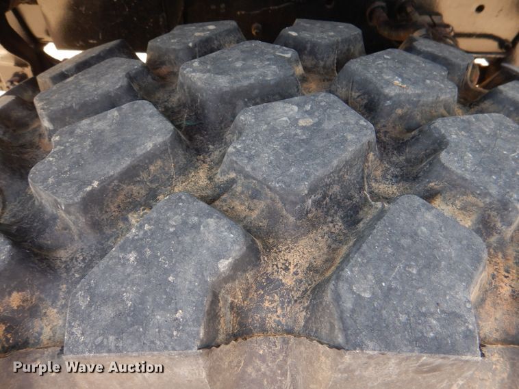 image for item DM3892 1985 Am General M934  truck cab and chassis