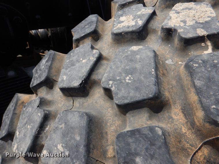 image for item DM3892 1985 Am General M934  truck cab and chassis