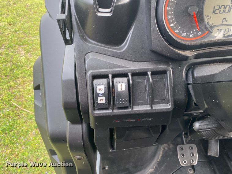 image for item DM4047 2018 Can-Am Defender Max XT HD8  utility vehicle