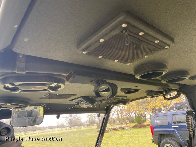 image for item DM4047 2018 Can-Am Defender Max XT HD8  utility vehicle