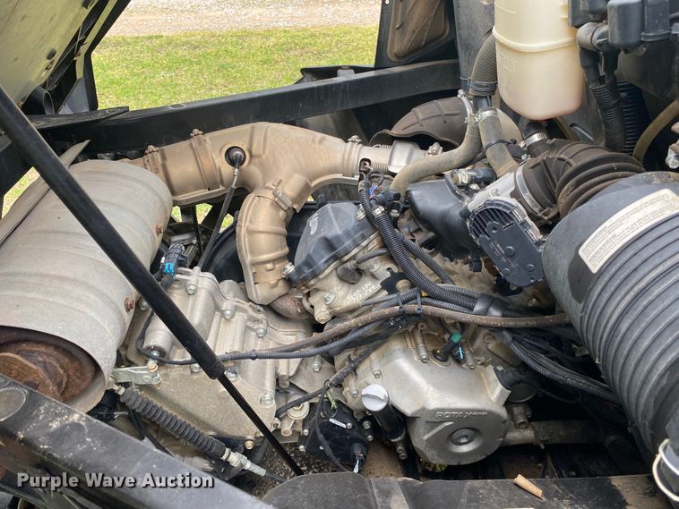 image for item DM4047 2018 Can-Am Defender Max XT HD8  utility vehicle