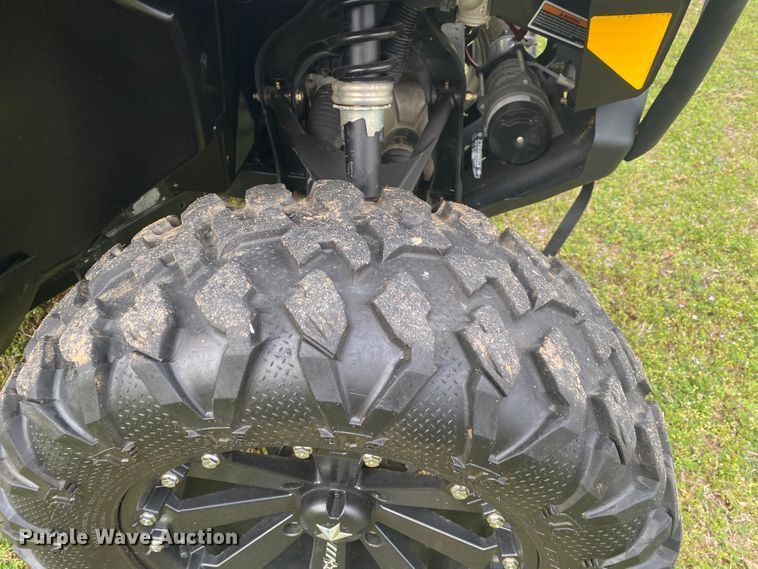 image for item DM4047 2018 Can-Am Defender Max XT HD8  utility vehicle