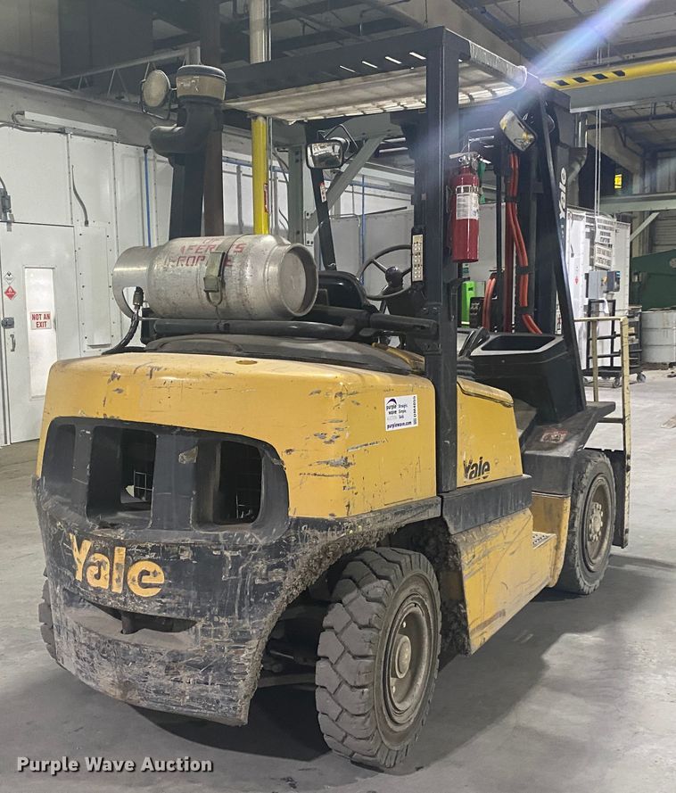 image for item DM4055 2004 Yale GLP080  forklift