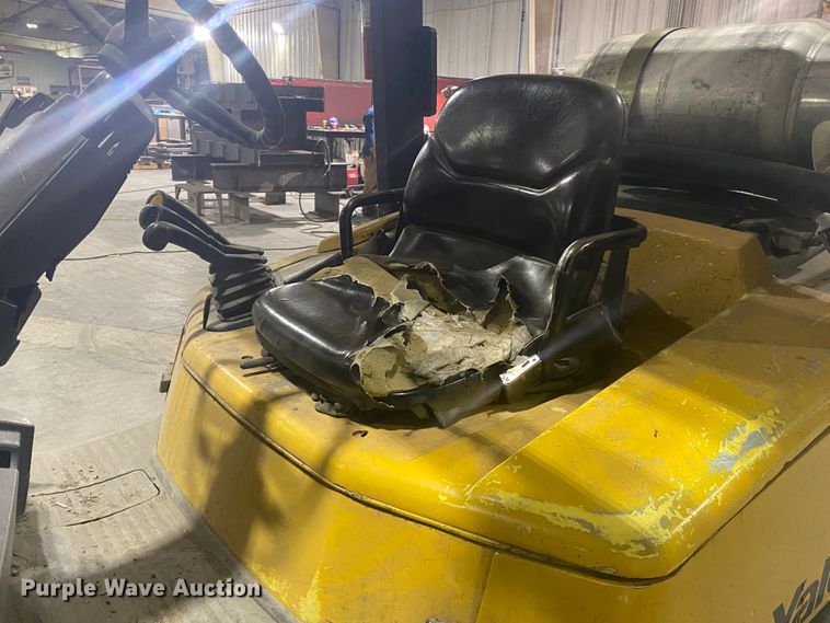 image for item DM4055 2004 Yale GLP080  forklift