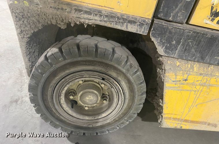 image for item DM4055 2004 Yale GLP080  forklift