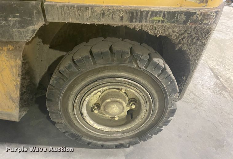 image for item DM4055 2004 Yale GLP080  forklift