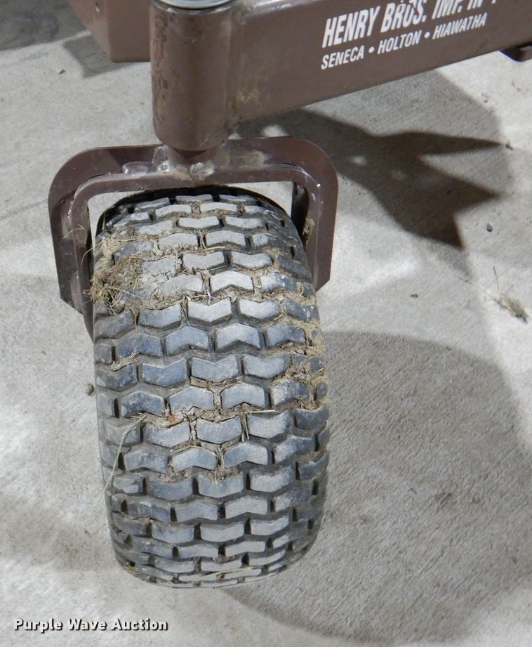 image for item DM6120 Grasshopper 720K  lawn mower