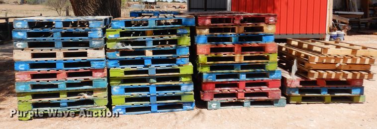 image for item DN0249 Approximately 74 wood pallets