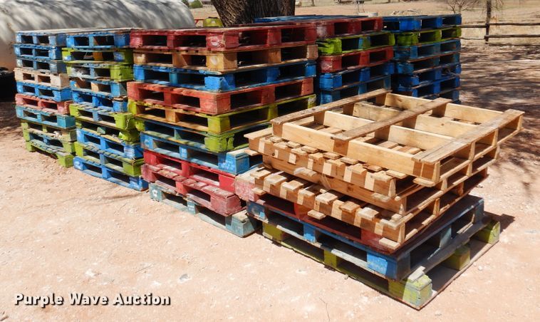 image for item DN0249 Approximately 74 wood pallets