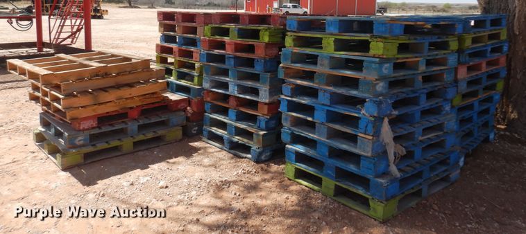 image for item DN0249 Approximately 74 wood pallets
