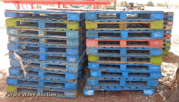 image for item DN0249 Approximately 74 wood pallets