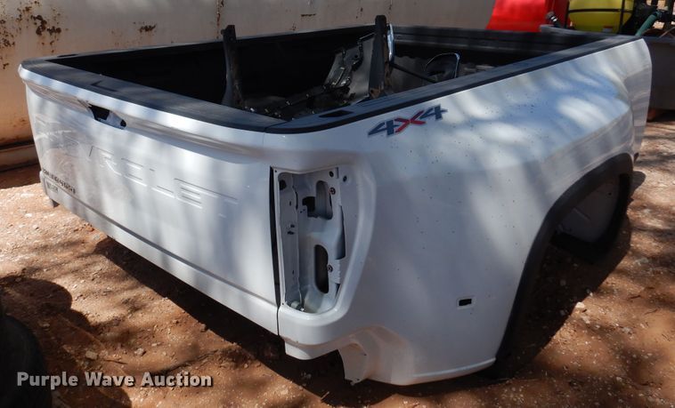 image for item DN0251 2019 Chevrolet  pickup truck parts