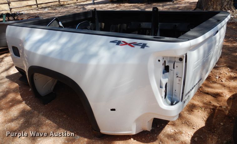 image for item DN0251 2019 Chevrolet  pickup truck parts