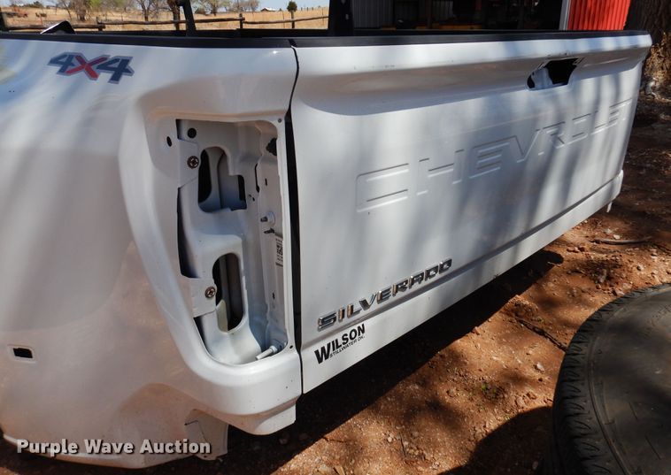 image for item DN0251 2019 Chevrolet  pickup truck parts