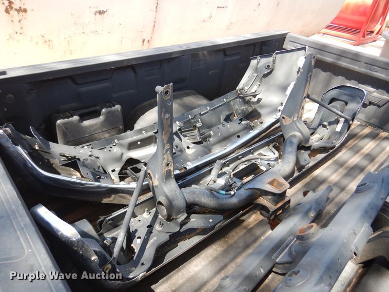 image for item DN0251 2019 Chevrolet  pickup truck parts