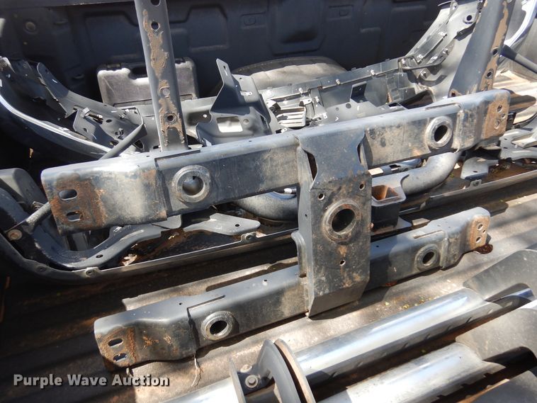 image for item DN0251 2019 Chevrolet  pickup truck parts