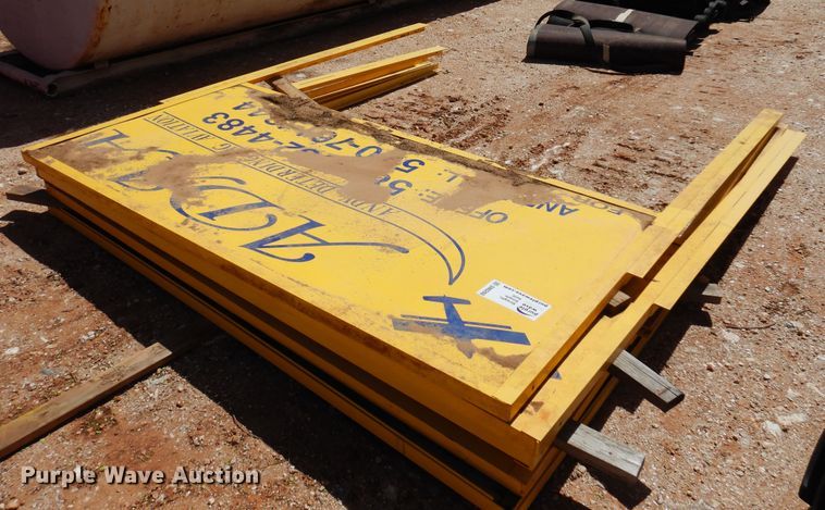 image for item DN0260 (4) metal signs