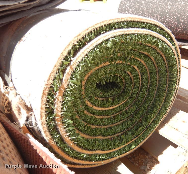 image for item DN0263 Approximately 6 pallets of rubber mats