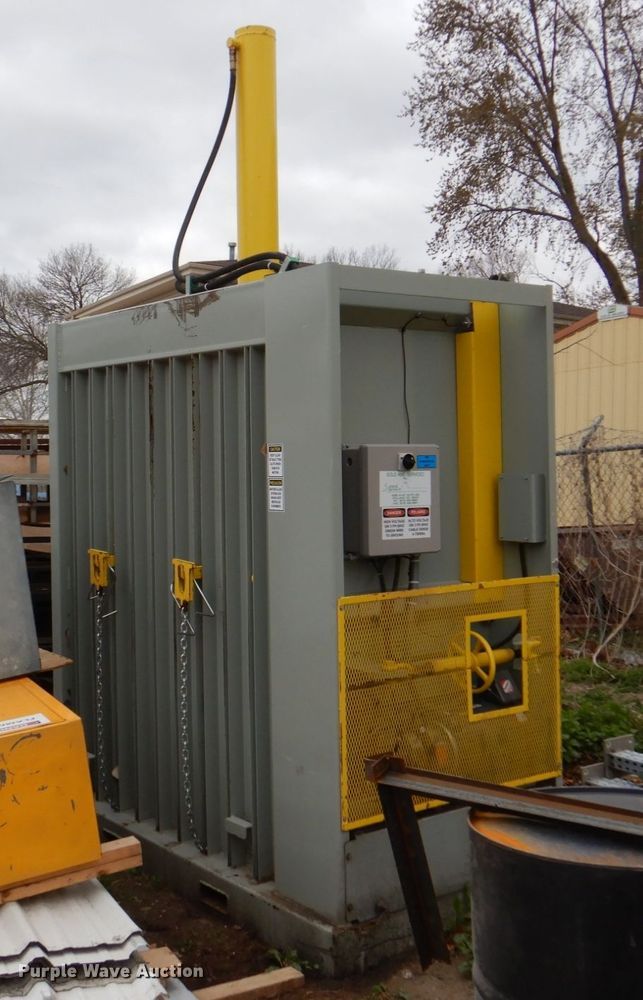 image for item DN7343 Speed-Pak VBAL7242  cardboard baler