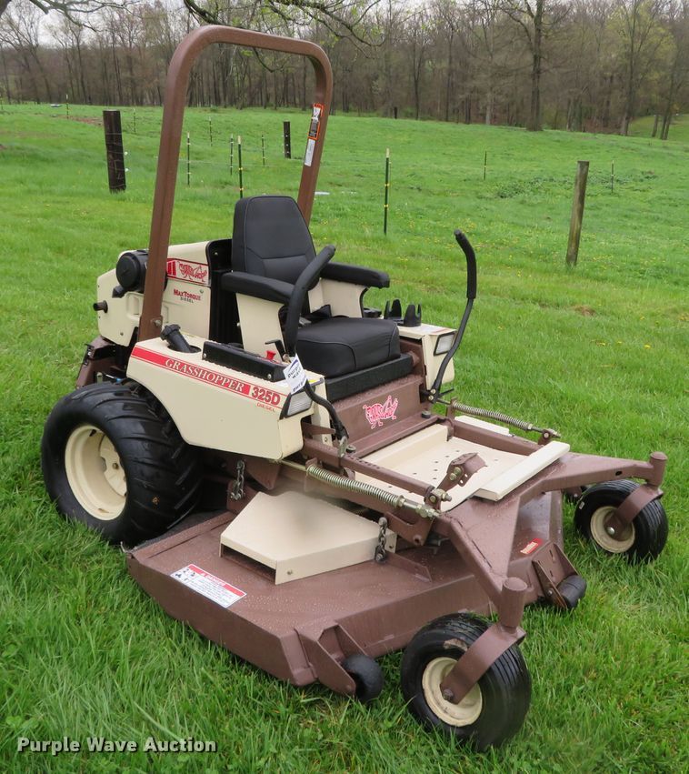 image for item DN7954 2011 Grasshopper 325D  ZTR lawn mower