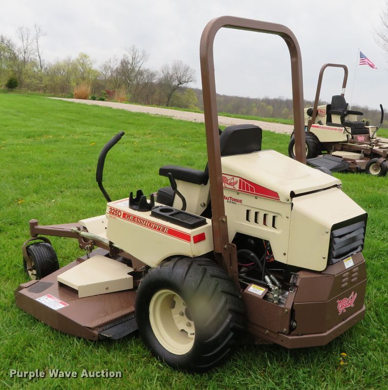 image for item DN7954 2011 Grasshopper 325D  ZTR lawn mower