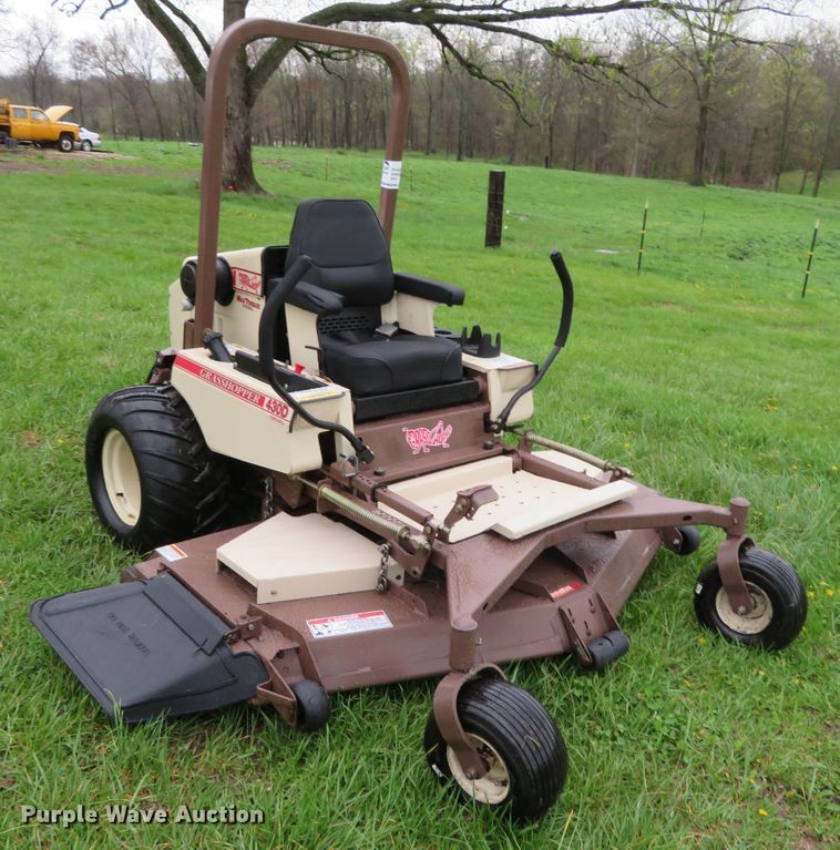 image for item DN7955 2011 Grasshopper 430D  ZTR lawn mower