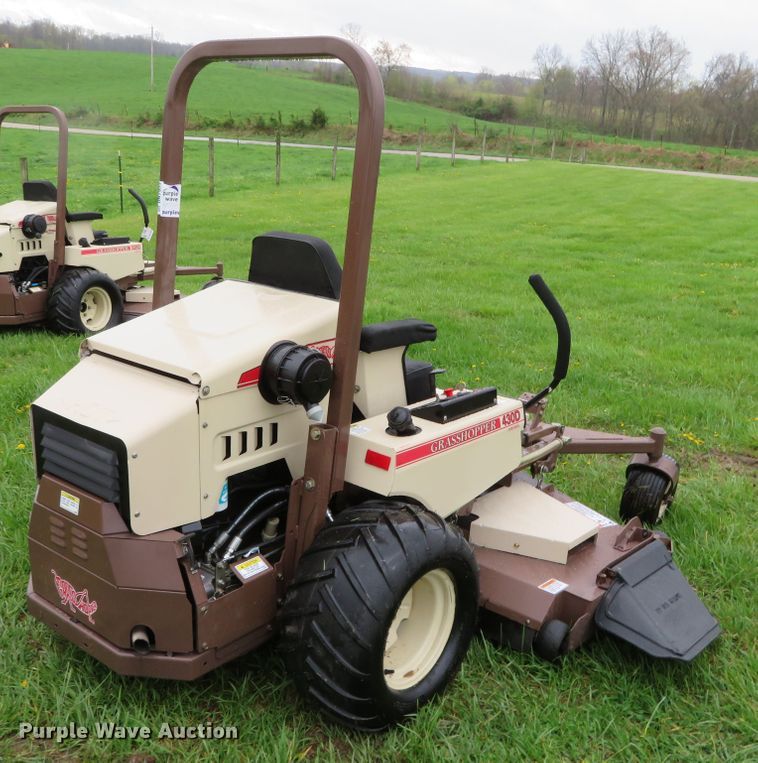 image for item DN7955 2011 Grasshopper 430D  ZTR lawn mower