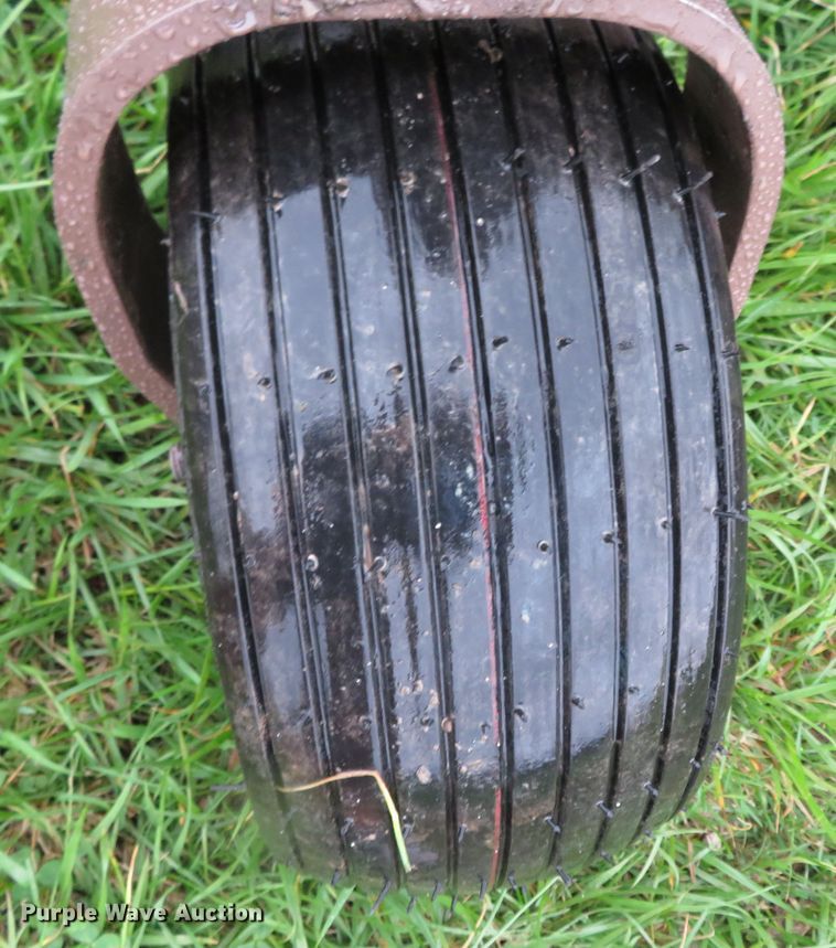 image for item DN7955 2011 Grasshopper 430D  ZTR lawn mower