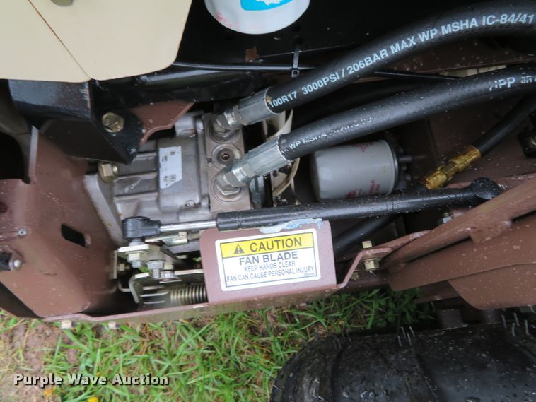 image for item DN7955 2011 Grasshopper 430D  ZTR lawn mower