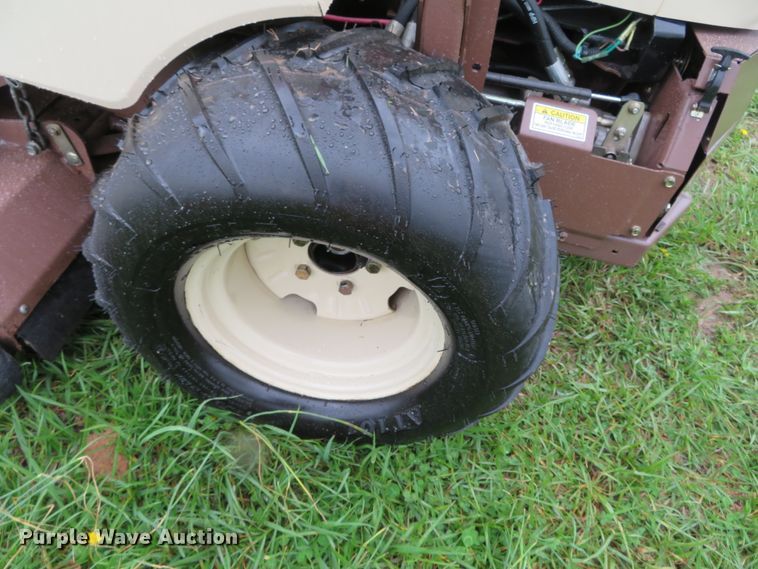 image for item DN7955 2011 Grasshopper 430D  ZTR lawn mower