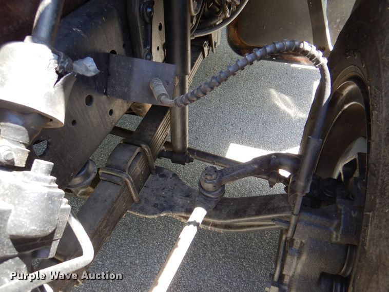 image for item DP3922 1985 Ford F700  dump flatbed truck