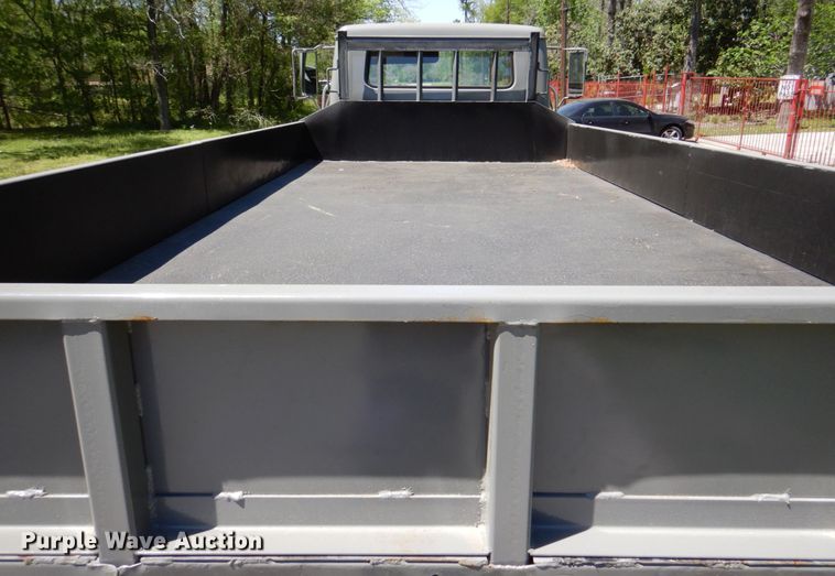 image for item DP3923 1983 International 1654  dump flatbed truck