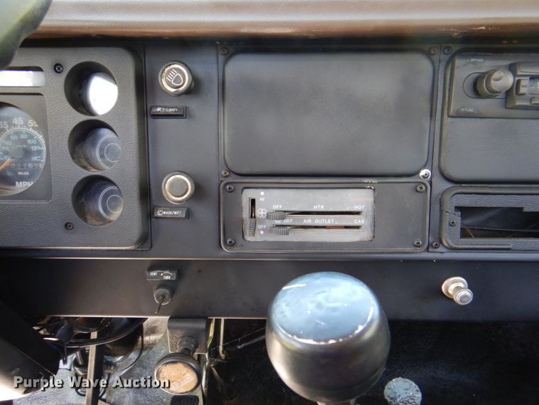 image for item DP3923 1983 International 1654  dump flatbed truck