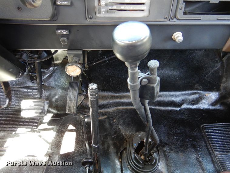 image for item DP3923 1983 International 1654  dump flatbed truck